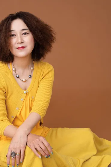 角野栄子さんのファッションは、娘さんが作るオーダーメイドのワンピース？「魔女の宅急便」作者のファッションとは!!?
