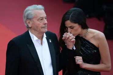 アヌーシュカ・ドロン、家族を引き裂いた事件を振り返る。