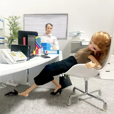 わかりすぎる」「自分かと思った」「秀逸さがスゴイ」アラサー女子が共感の嵐!超人気ズボラ【現実を生きるリカちゃん】の現在・過去・未来