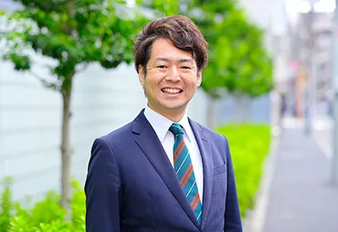 芸能の道から法律家へ転身!資格取得で「手に職」をつけて新しい道を切り開く