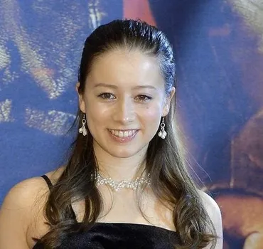 ドーキンズ英里奈が結婚を発表「一緒に大声で笑えるひと」と5月に芸能デイリースポーツ