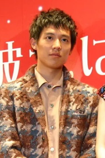小出恵介、淫行騒動から1年……アミューズ退社までに「時間がかかりすぎた」理由とは?(2018/06/05 19:53)