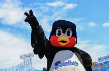 ヤクルト・つば九郎が試合出場゛羽゛で大台到達