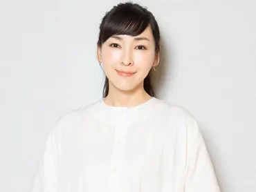 麻生久美子が43歳に 「本当にお美しい」「サラサラヘアが美しくて素敵」と称賛の声