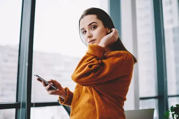 したたか」の意味とは?したたかな女性の性格と行動の特徴を解説