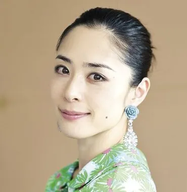 深津絵里の結婚相手(旦那)は白山春久?事実婚で結婚しない理由は?