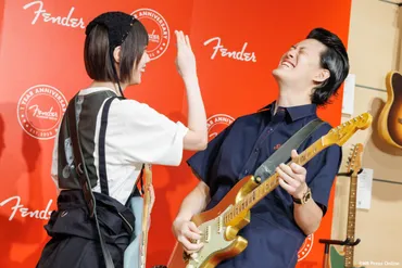 粗品＆あのちゃん、恋人のような仲の良さを見せつつギターセッション披露！「Fender Flagship Tokyo 1日店長就任式」 – NB  Press Online