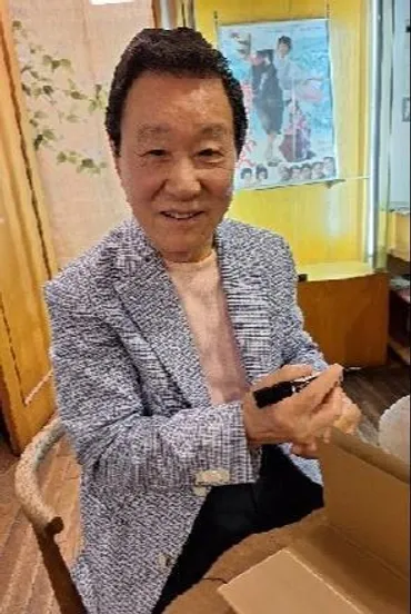 85歳・なべおさみ「８度の余命宣告」も克服！息子のイベントで゛舌好調゛ 芸能界秘話や驚きの人脈も披露/サブカル系/芸能/デイリースポーツ online