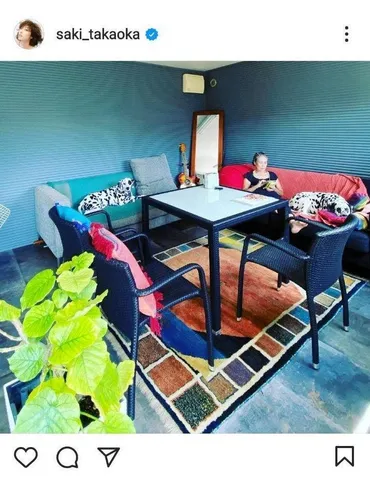 高岡早紀の「屋上の小部屋」が超おしゃれカフェ風…「さすがの豪邸」「素敵な空間」芸能デイリースポーツ