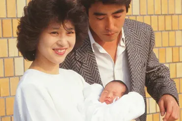 聖子と沙也加さんが三輪車特訓、神田正輝が綱引き…年間にあった家族の団らん