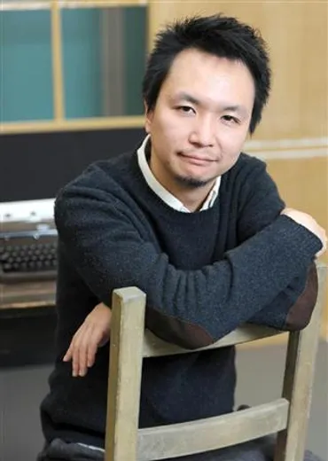 長塚圭史】父の影響で演劇の世界に!妻は常盤貴子」: