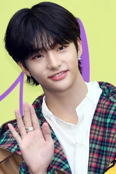 ヒョンジン、活動自粛を発表