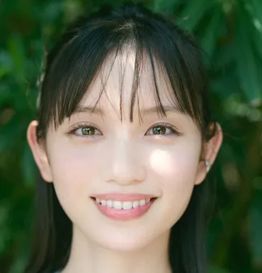 モヤさま」テレ東・田中瞳アナ密着秘蔵ショットや撮り下ろし初のフォト&エッセー「期待せずにめくって」