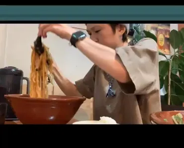 ぞうさんパクパクのプロフィール名前の由来と現在の活動は?