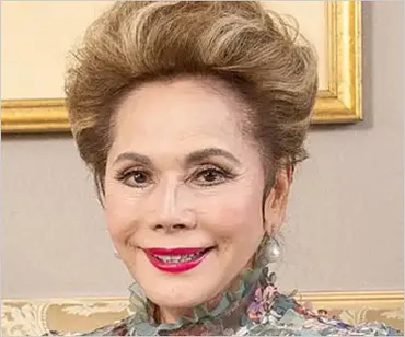 デヴィ夫人が元マネージャー解雇で裁判沙汰、和解拒否の末に敗訴の結果に…トラブル内容に賛否の声