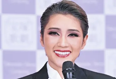 宙組トップスター・芹香斗亜、「私の人生で一番ときめくものが宝塚」退団会見、後輩たちへ「健康で元気に舞台を楽しんで」:中日スポーツ・東京中日スポーツ