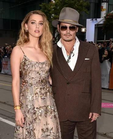 ジョニー・デップの元妻アンバー・ハード、双子を出産し児の母に!子どもたちの写真を投稿し「一生忘れられない母の日」と感動を綴る【セレブ通信】()