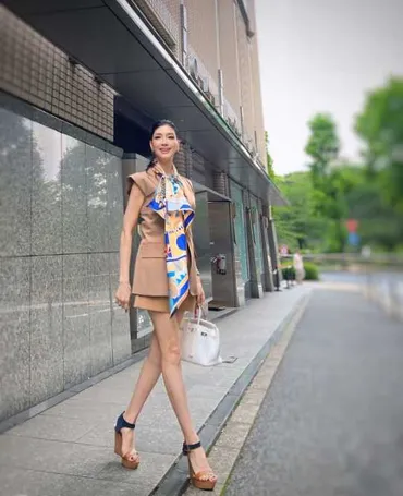 アンミカ、゛大人の短パンコーデ゛生足美脚際立つ私服ショット公開に「目の保養になりました」()
