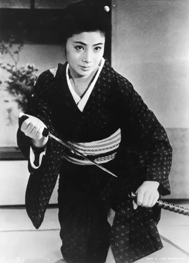 若山富三郎：映画と私生活、そして家族への想い。名優の知られざる魅力とは？緋牡丹お竜から、家族への愛。若山富三郎の多面的な魅力