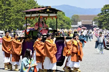 葵祭と下鴨神社：古都京都の伝統と魅力に迫る！(京都？)葵祭と下鴨神社：古都京都の二大観光スポット