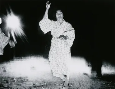 写真家・民俗学者の内藤正敏さん死去 「婆バクハツ!」など:朝日新聞