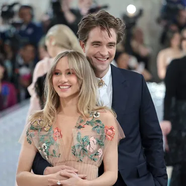 秘密主義カップル、スキ・ウォーターハウス＆ロバート・パティンソンの「結婚の真相」に迫る
