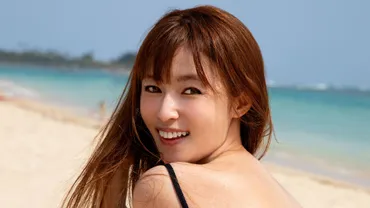 アクティブな私を感じて」深田恭子(42) ハワイの海で美背中披露!大自然を舞台にサーフィン&テニス… 5年ぶり22作目写真集発売