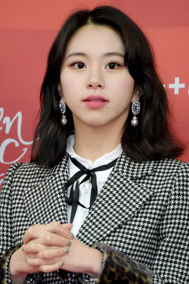 TWICE チェヨン、輝き続ける美しさの秘密とは？ソロデビューの可能性も？TWICE チェヨンのビューティ遍歴、音楽的才能、そして熱愛報道まで