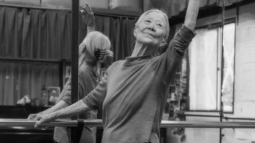 92歳のバレリーナ・雑賀淑子さん「体が動きにくいなら、最小限の動きで観る人に感動を。聴力が落ちたら静寂を音楽に。年齢を重ねてもアイデアは次々と」 【ルポ】驚きの若さに迫る<2>