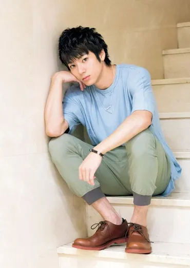 山田裕貴の魅力とは？ドラマ、舞台、そして素顔に迫る！（？）多才な俳優、山田裕貴の素顔と活動
