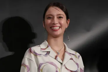 素敵な表現と言葉選び」滝沢カレン 第一子出産報告での゛独特な表現゛にSNSから賞賛の声 