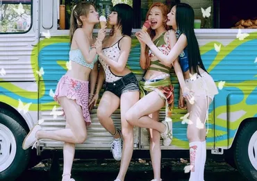 KISS OF LIFE の「 Sticky」 歌詞和訳,曲は、愛情、夏の情熱、新しい旅への期待を表現しており 