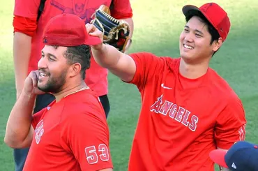 大谷翔平の゛エンゼルス同僚から゛愛されすぎな日常…「本当に家族のよう」「何年も一緒にいるから…」チームメイトが明かす゛本当の関係性゛