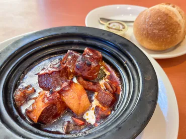 ファミレス「デニーズ」のビーフシチュー&石窯ブール、胡麻香る四川風担々麺食べたよ！