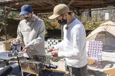 番組ロケ密着】「おぎやはぎのハピキャン」〜たけだバーベキュー流 ～春のお気軽デイキャンプ（中編）バウムクーヘン作り〜アクティビティまで初体験がいっぱい！  