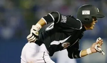 引きこもりから年俸4000万に這い上がった男 千葉ロッテ・岡田幸文の「やり続ける力」