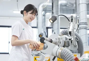 義足ってどんなもの？種類や費用、ケアまで徹底解説！(？)義足の世界：基礎知識から最新技術まで