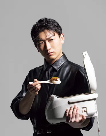 気象予報士・小林正寿、包丁も食器もない自宅での自炊法を語る【「しゃもじがあれば箸はいらない」#3】 