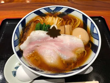 洗練されたラーメンで行列を作る久喜にあるラーメン店「食煅 もみじ」