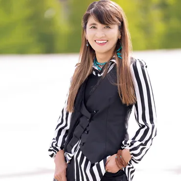 志穂美悦子の現在とこれから？アクション女優、長渕剛、花、歌、そして変化。アクション女優からシャンソン歌手へ、揺れ動く関係。