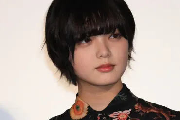 平手友梨奈の激変タトゥー姿にファン騒然「ヤベェ」「えぇぇぇぇ!」「可愛すぎる」