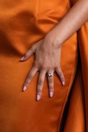 テイラー・スウィフトが婚約指輪のトレンドを牽引。゛オールドマインカット゛ダイヤって?