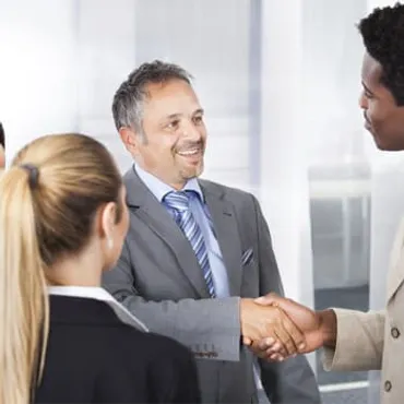 ビジネスの自己紹介の正解は? 7つのポイントと5つのシチュエーション