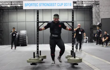 ストロングマン中嶋健詞氏の軌跡と競技の魅力とは？日本ストロングマン界のパイオニア、中嶋健詞氏の挑戦