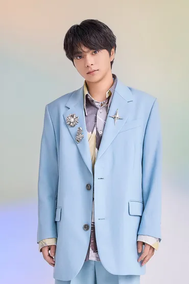 timelesz菊池風磨「Shadowverse」新CMで巨大化 