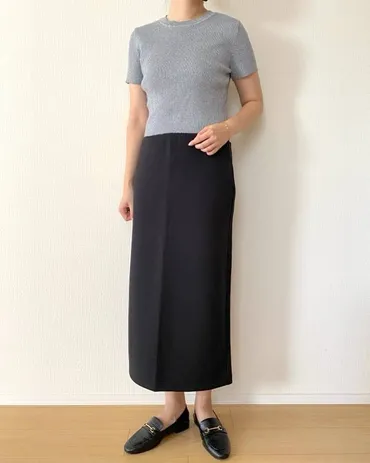 着回しの天才じゃん！ユニクロの「美シルエットスカート」はくだけで足のラインがすっきり見えるの！《着用レビュー》