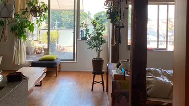 青木さやか 娘が出かけた後、毎朝わたしはゲンナリする。「部屋、片付けなさいよ」「うん、今日やる!」繰り返されるやりとり 50歳、おんな、今日のところは「 中学2年生の娘の母」として