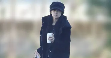 斉藤由貴 結婚30年で離婚…直前に密着番組で見せていた「複雑胸中」と「号泣」 