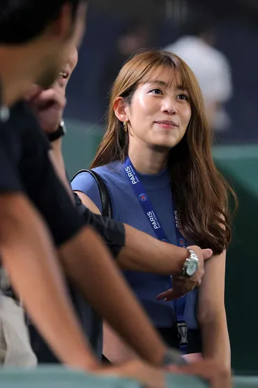 裸に見えた」パリ五輪開会式・NHK女子アナのファッションが物議 ...