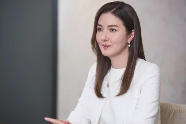 山本モナさんの挑戦：40代で弁護士に！合格への道のりとは？3児の母、40代女性が司法試験に合格！